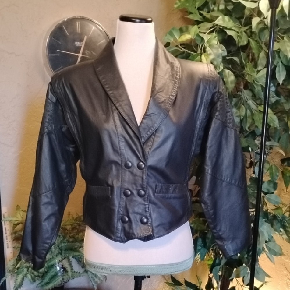 Vintage Black Dove-Tailed Leather Women's Jacket